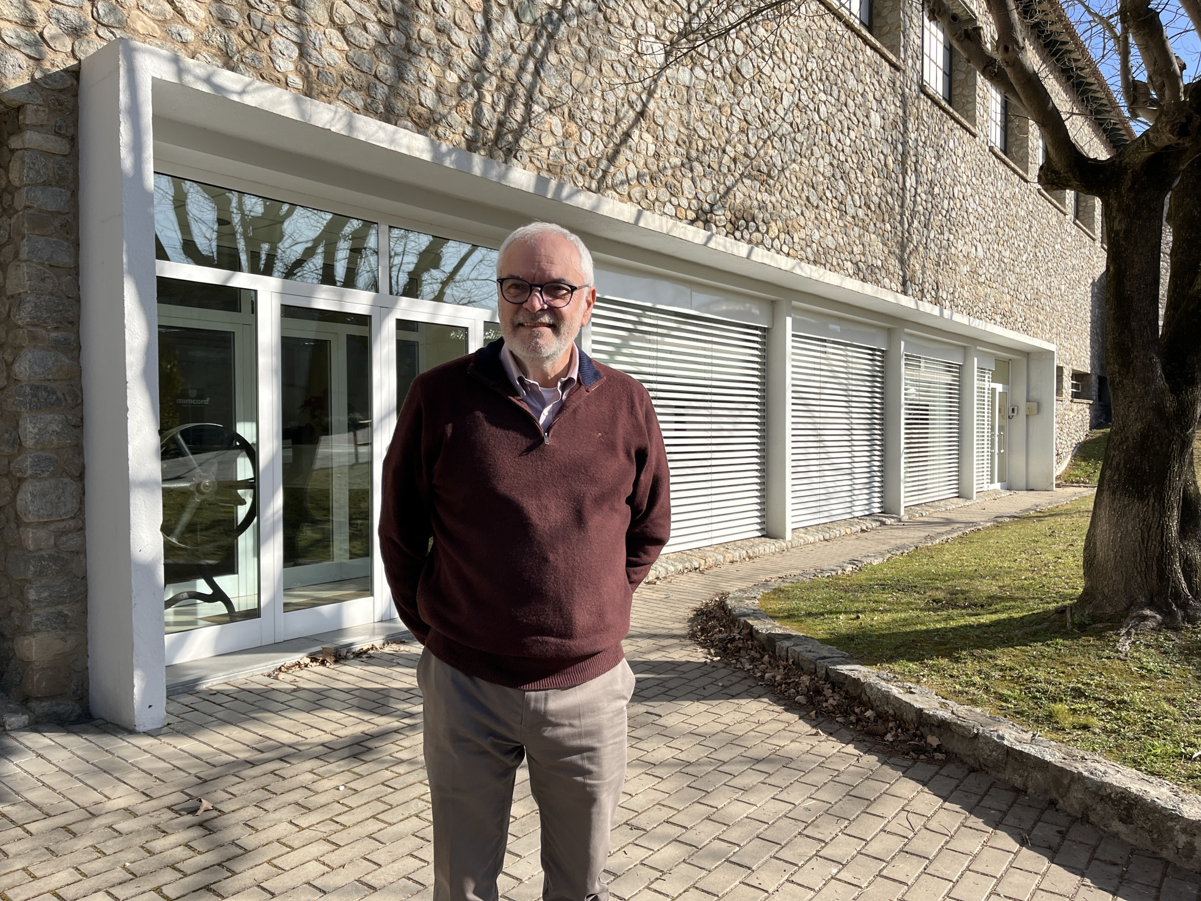 Joan Rovira, davant a les intal·lacions a de Mimcord