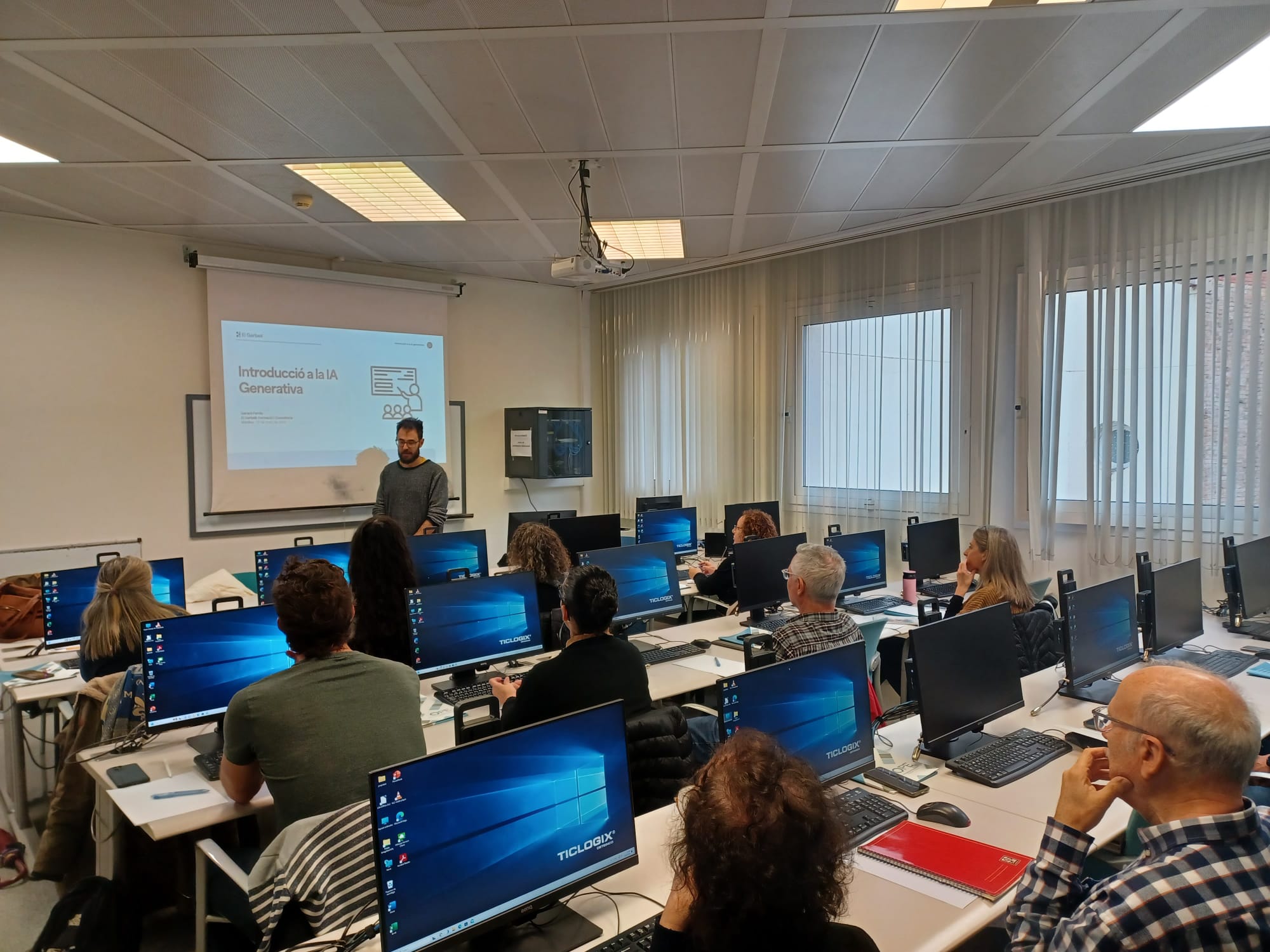 Curs IA aplicada a la feina.jpg